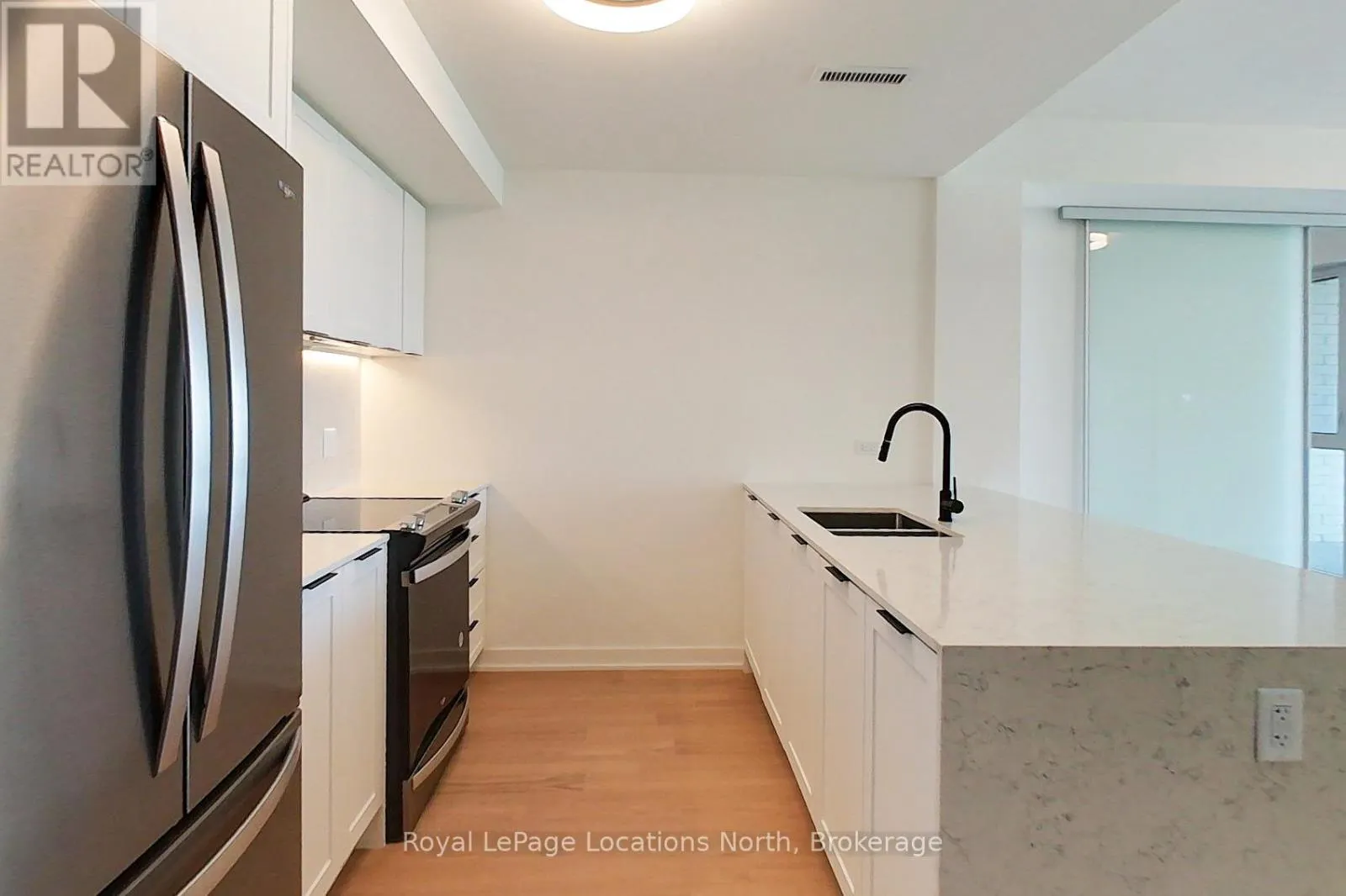 303 - 31 HURON STREET, #303