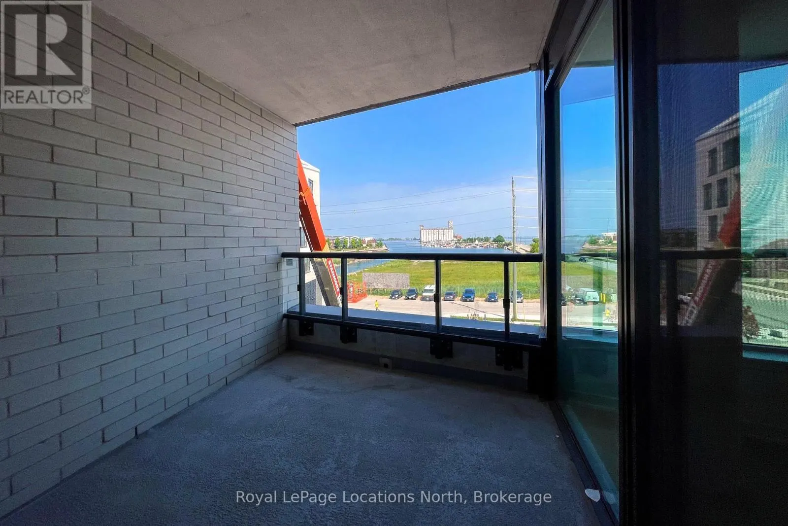 303 - 31 HURON STREET, #303