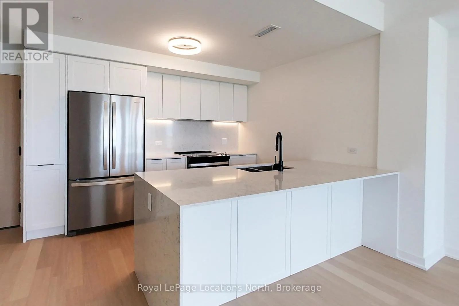 303 - 31 HURON STREET, #303
