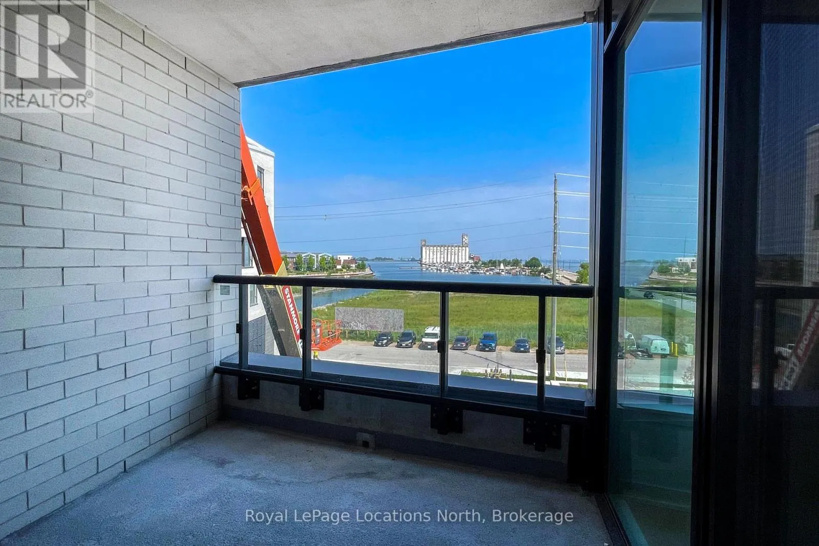 303 - 31 HURON STREET, #303