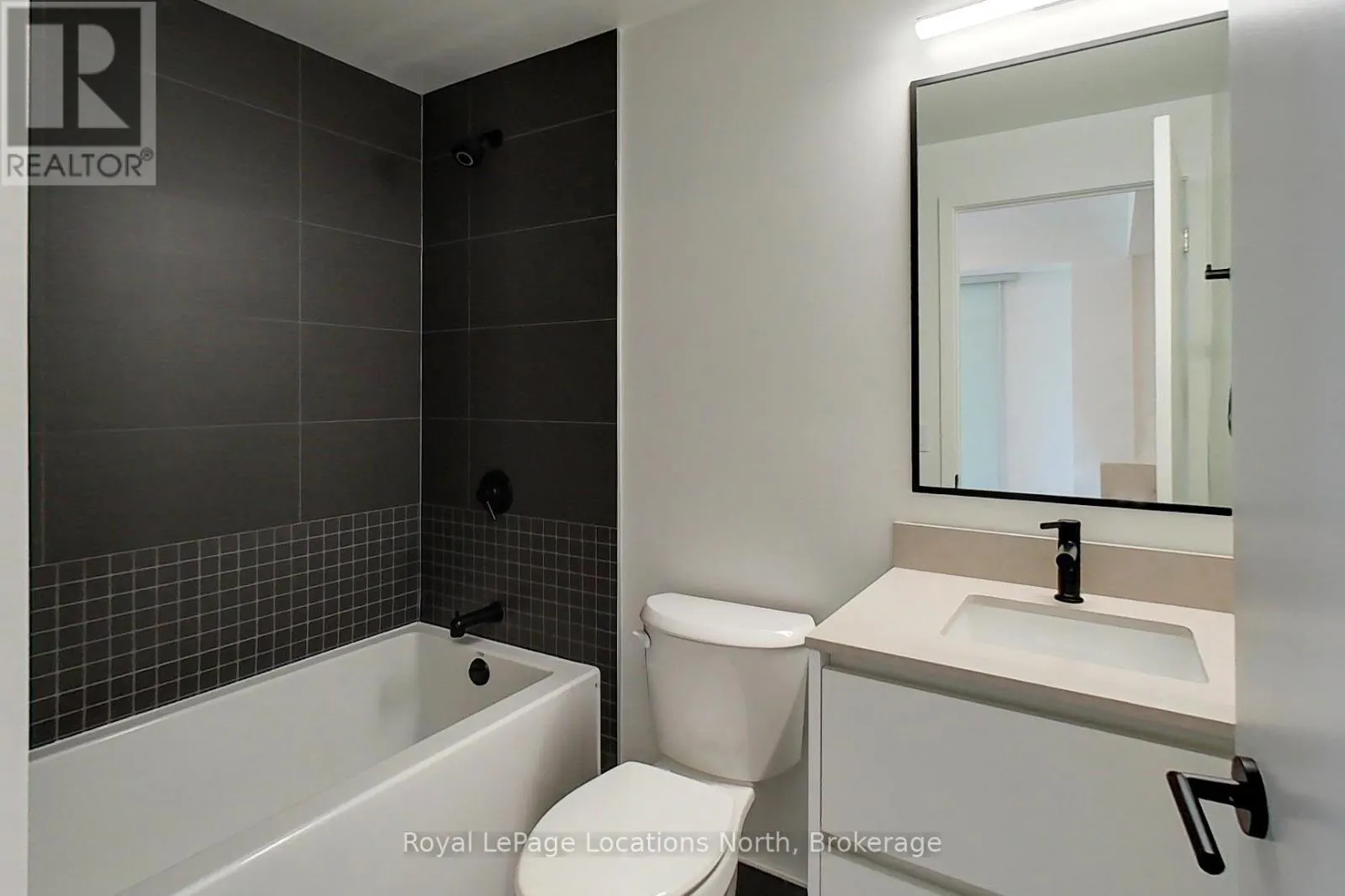 303 - 31 HURON STREET, #303