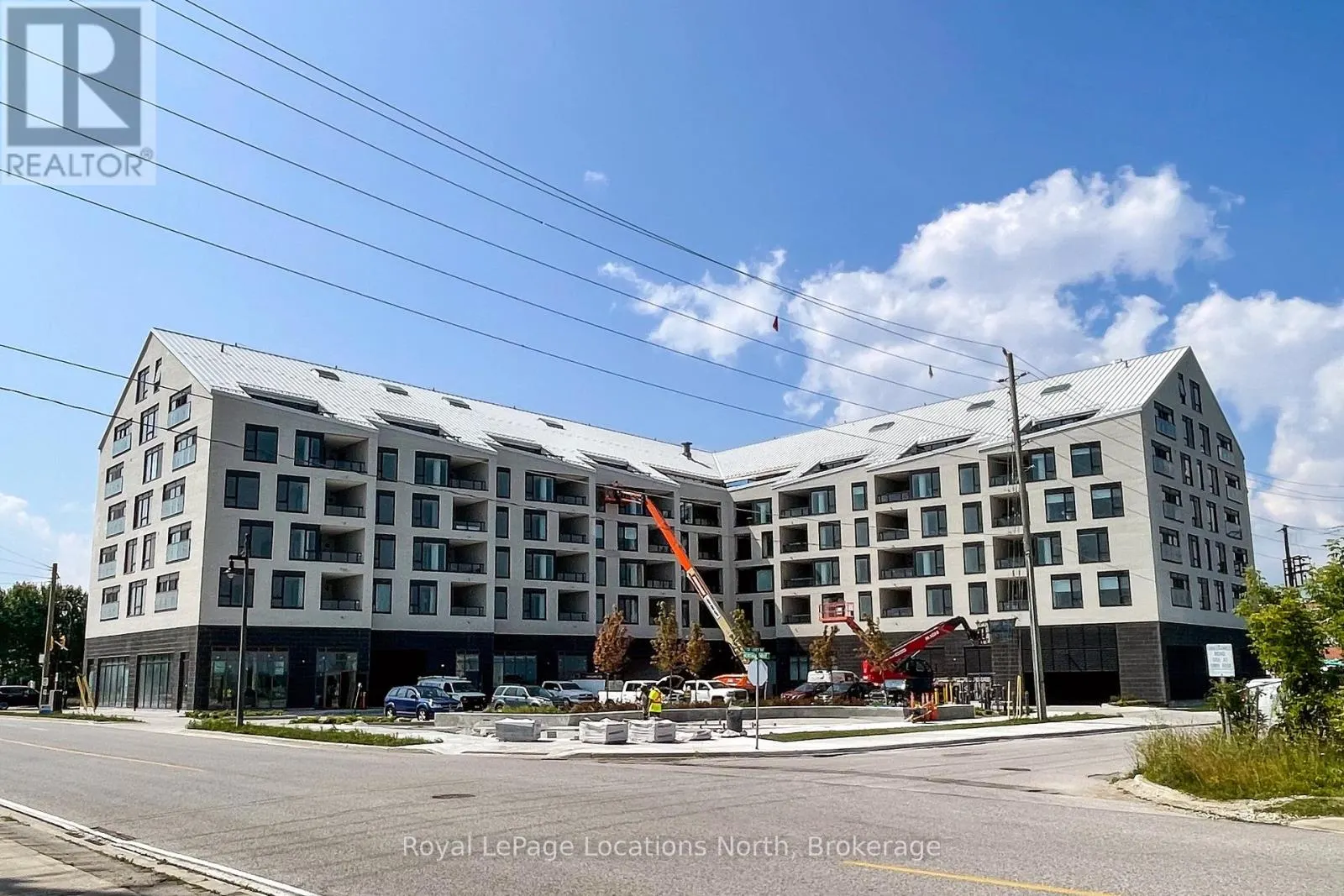 303 - 31 HURON STREET, #303