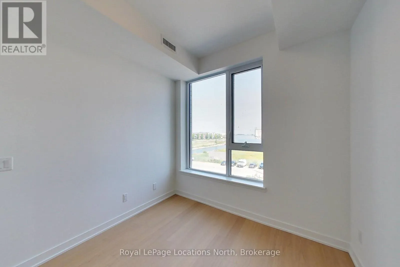303 - 31 HURON STREET, #303