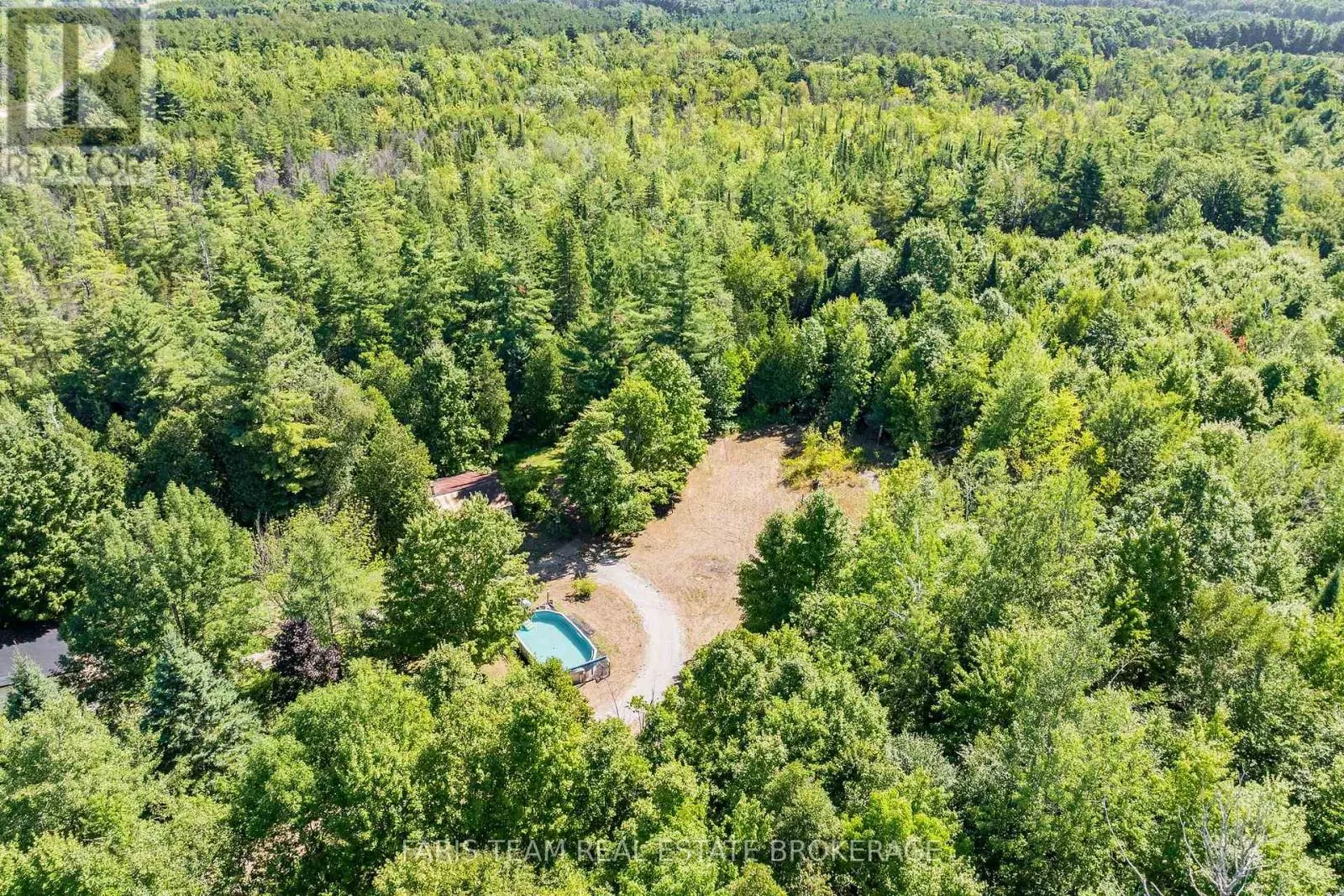 1983 HORSESHOE VALLEY ROAD W