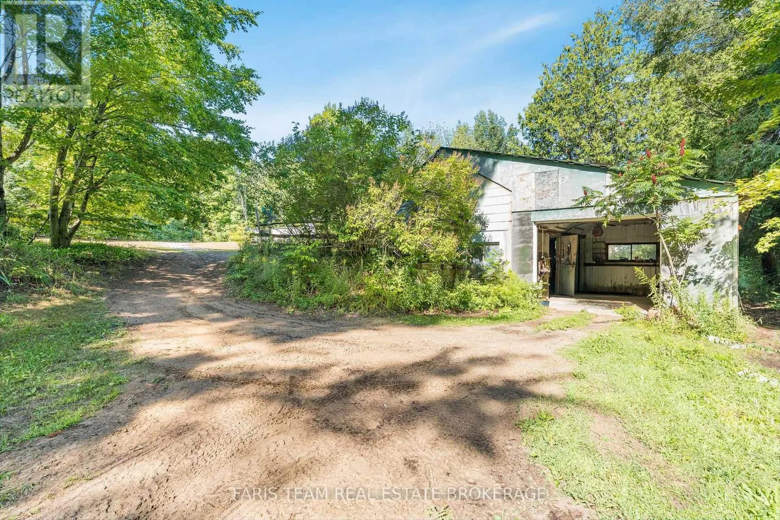 1983 HORSESHOE VALLEY ROAD W