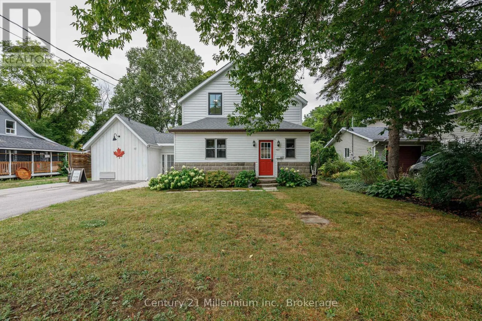 421 NAPIER STREET