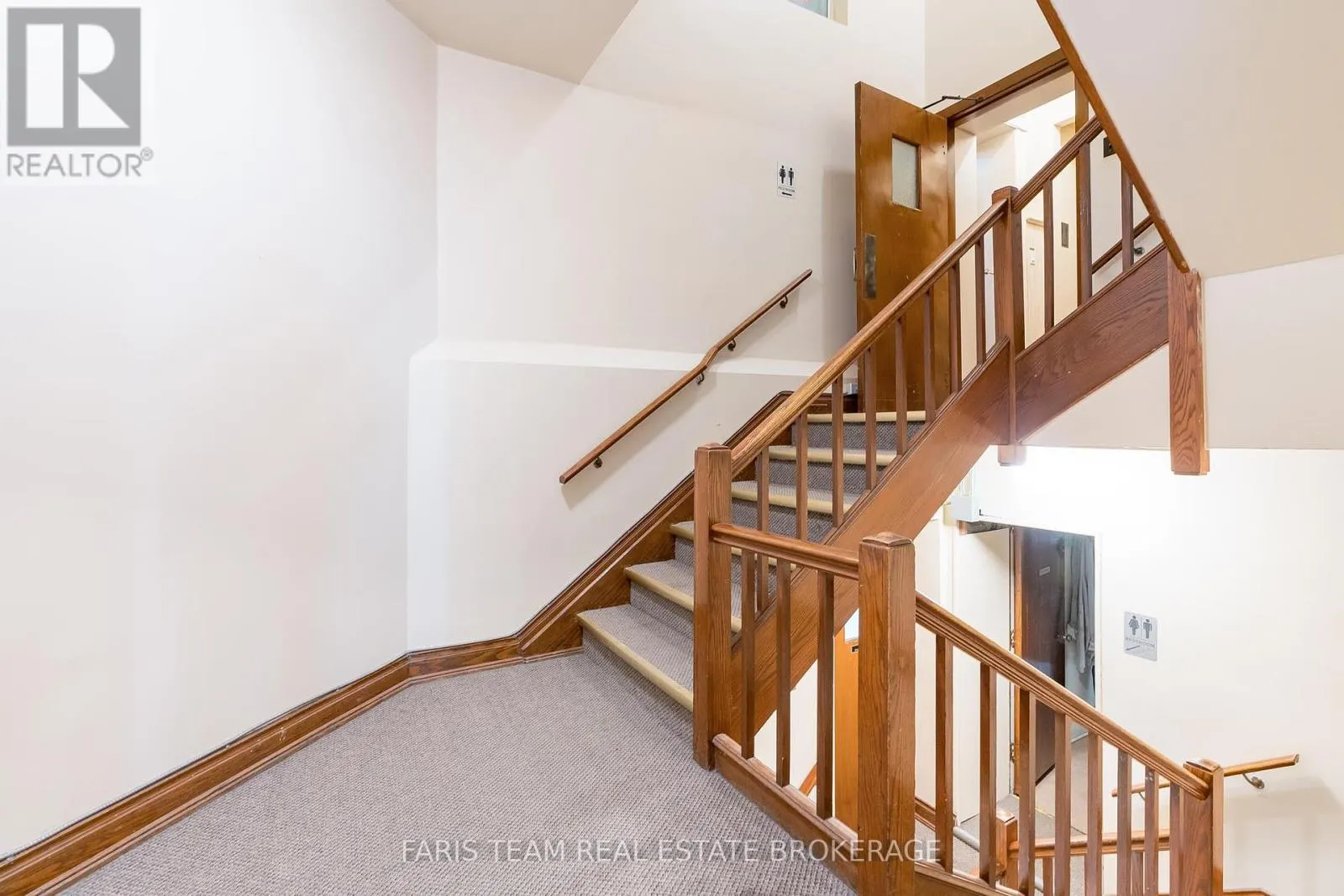 58 PETER STREET N