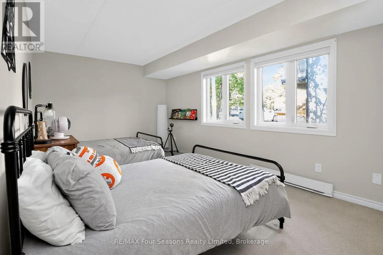 13 - 44 TROTT BOULEVARD, #13
