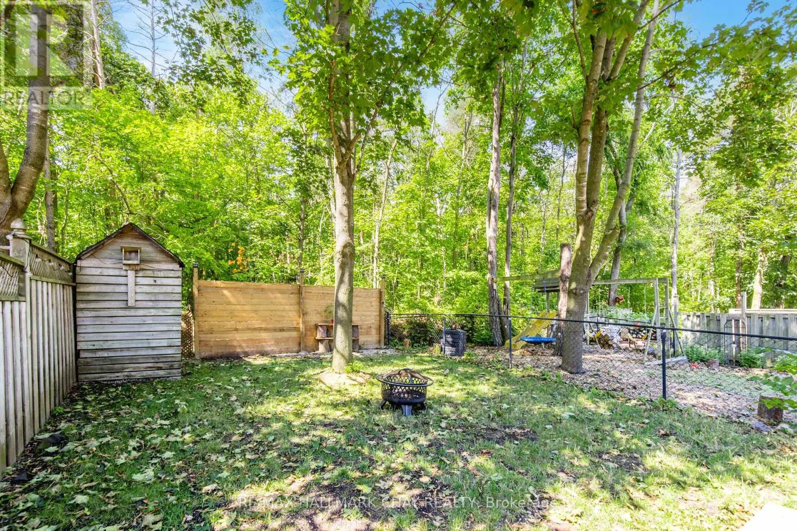 256 FERNDALE DRIVE S