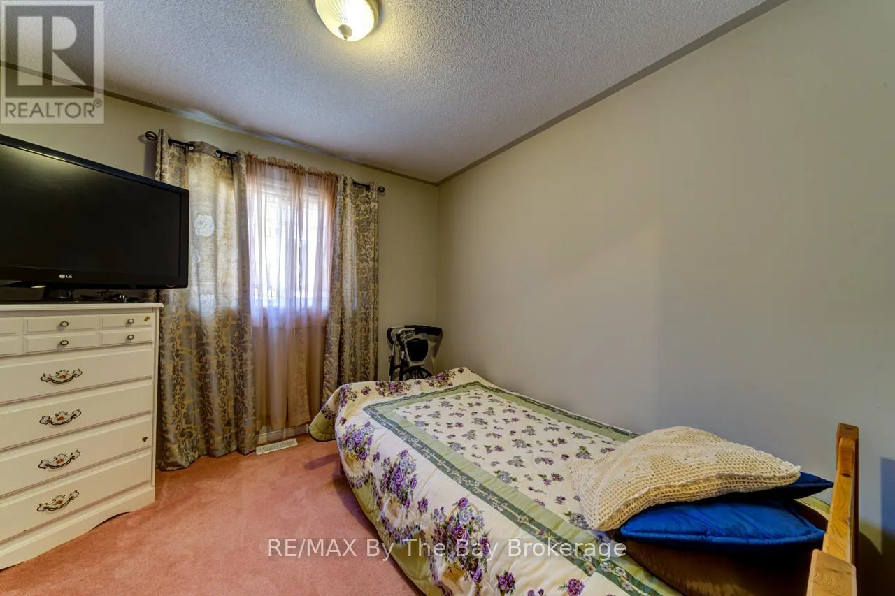 26 TIMBERLAND CRESCENT