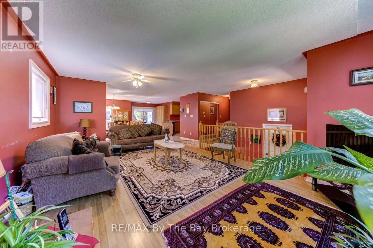 26 TIMBERLAND CRESCENT