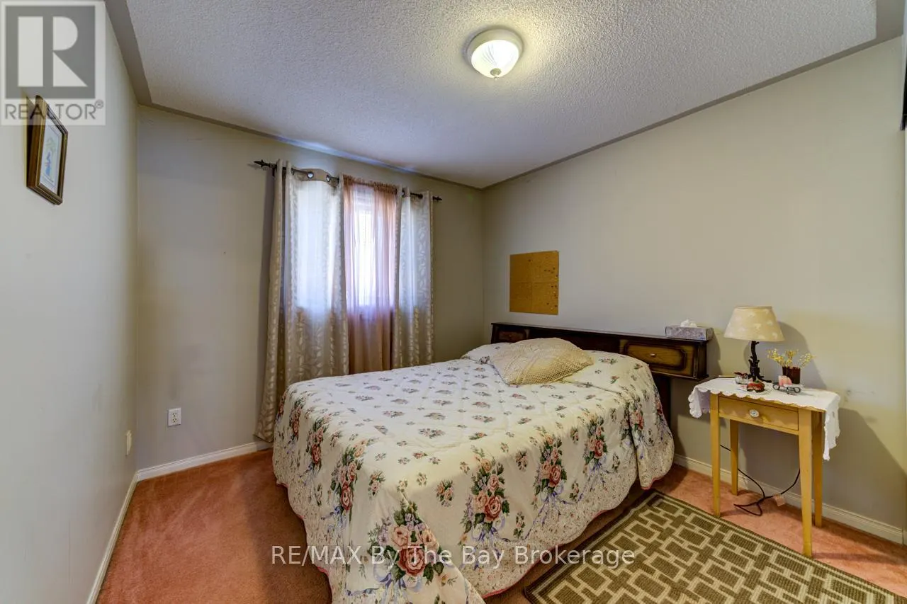 26 TIMBERLAND CRESCENT