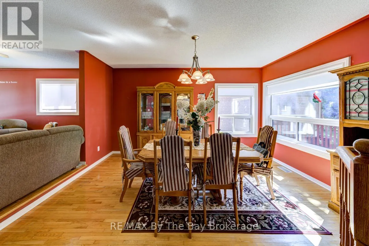 26 TIMBERLAND CRESCENT