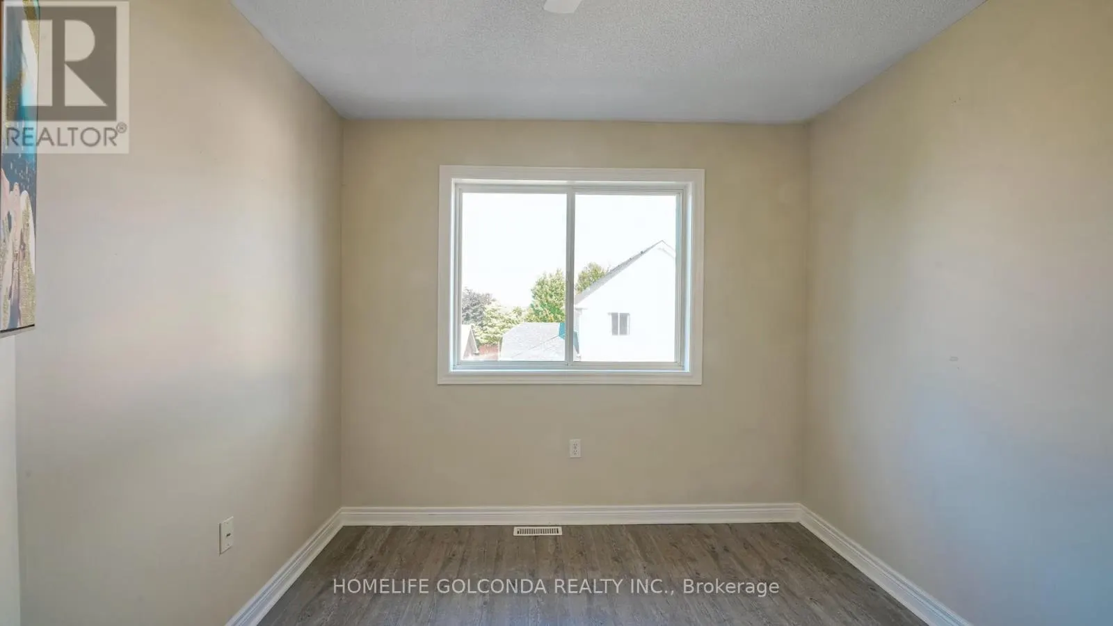 21 BENTLEY CRESCENT