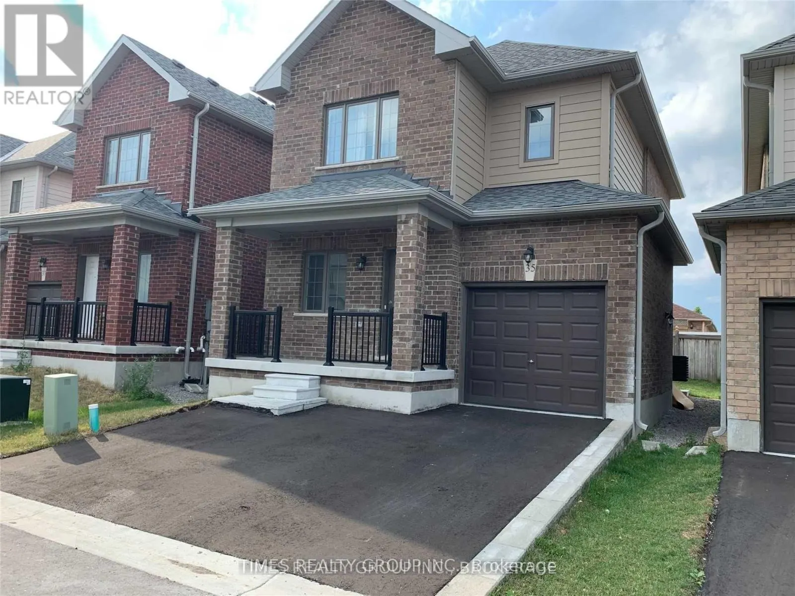 35 BEDFORD ESTATES CRESCENT
