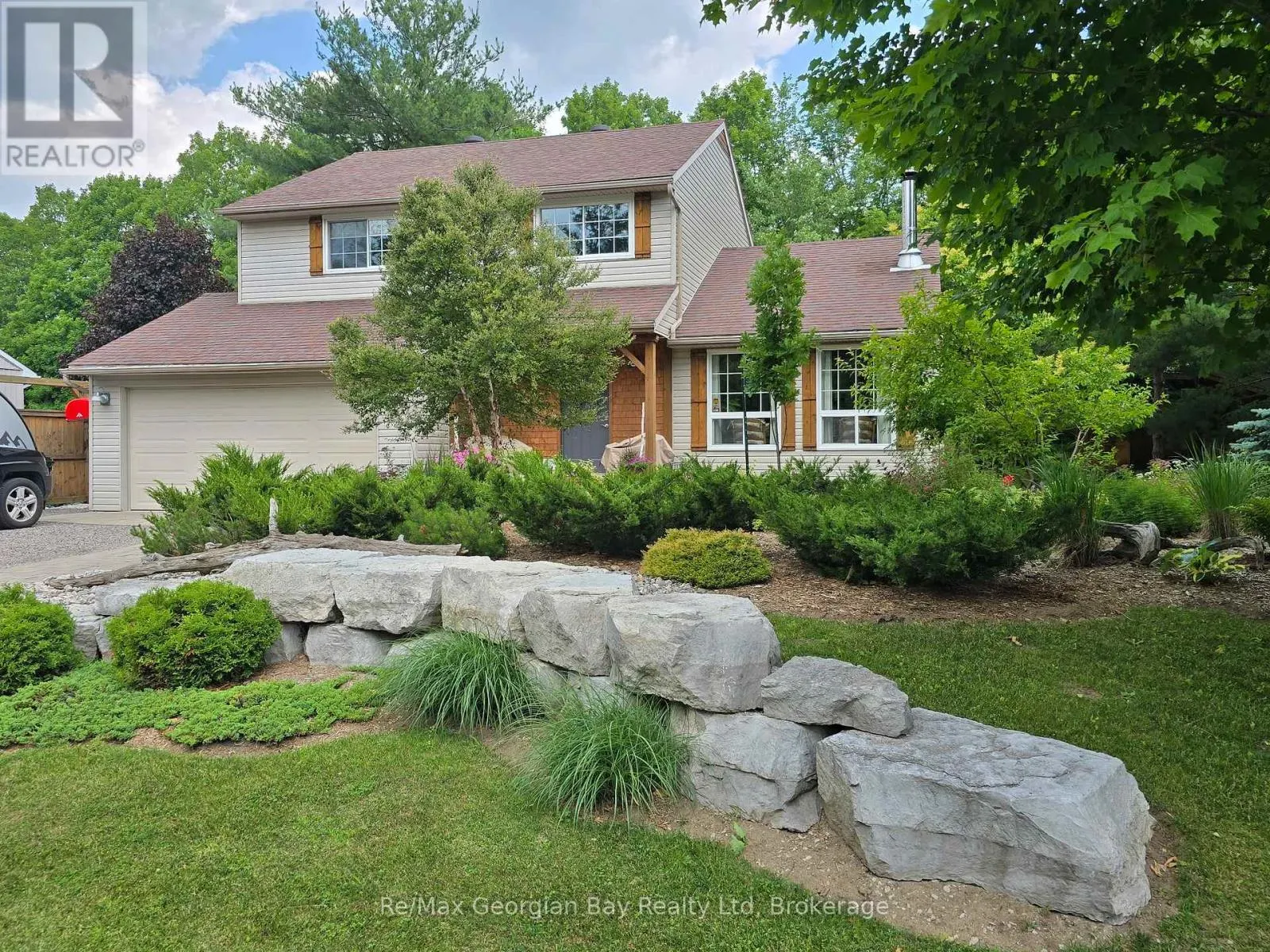 30 SUMAC CRESCENT