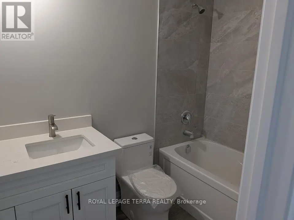 6 JOANNE CRESCENT S