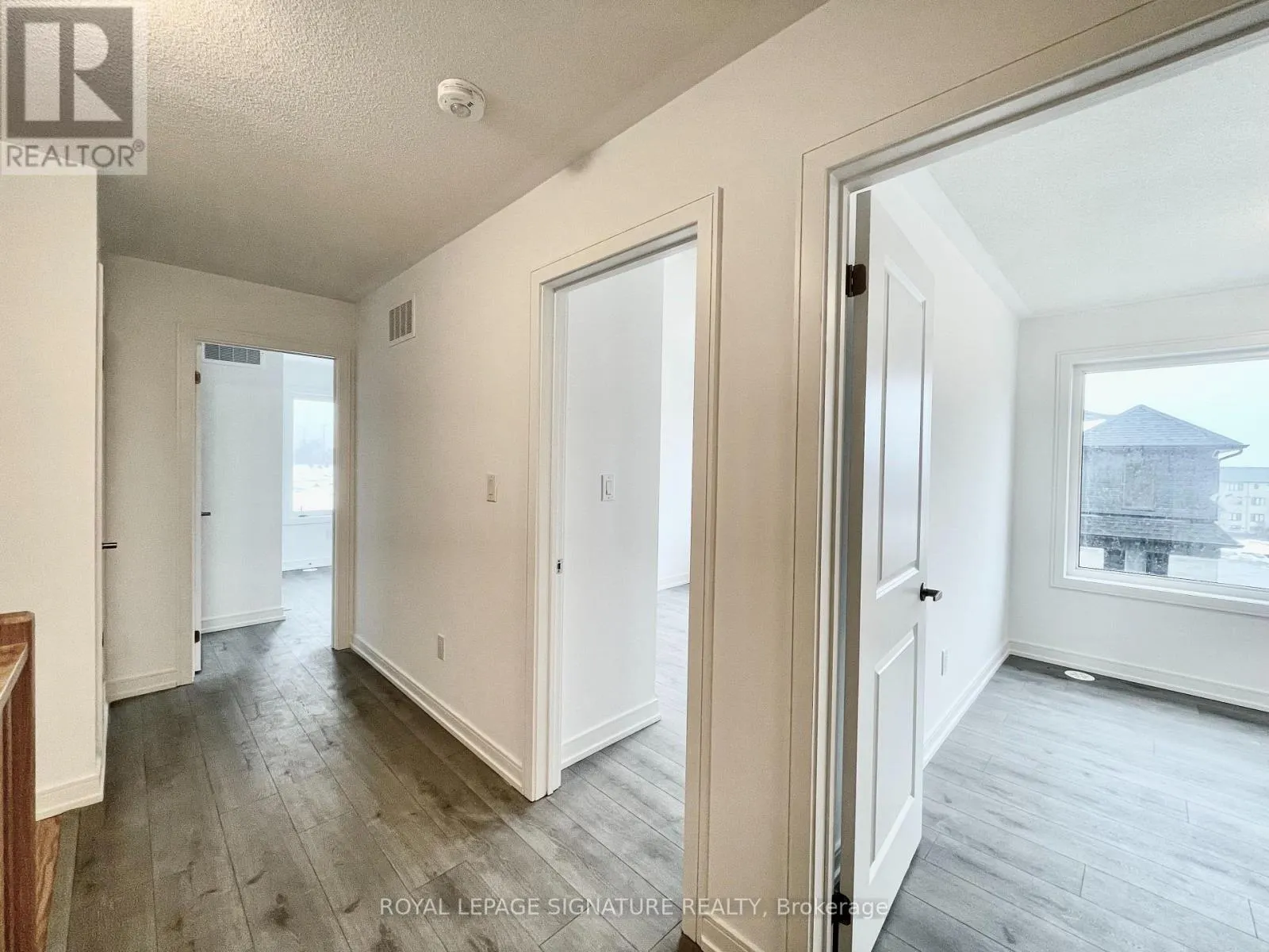 3 - 129 APPLETREE LANE