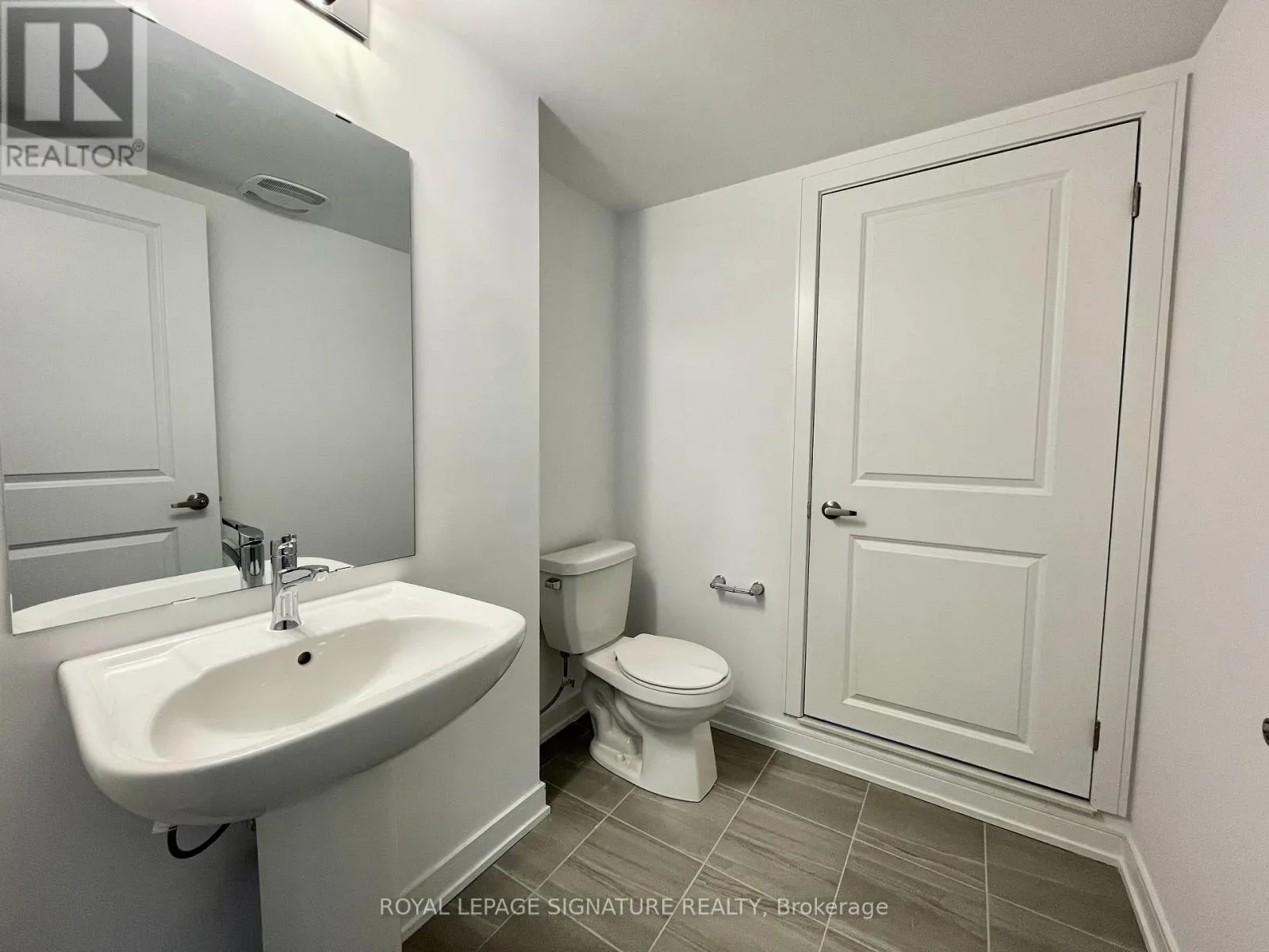3 - 129 APPLETREE LANE