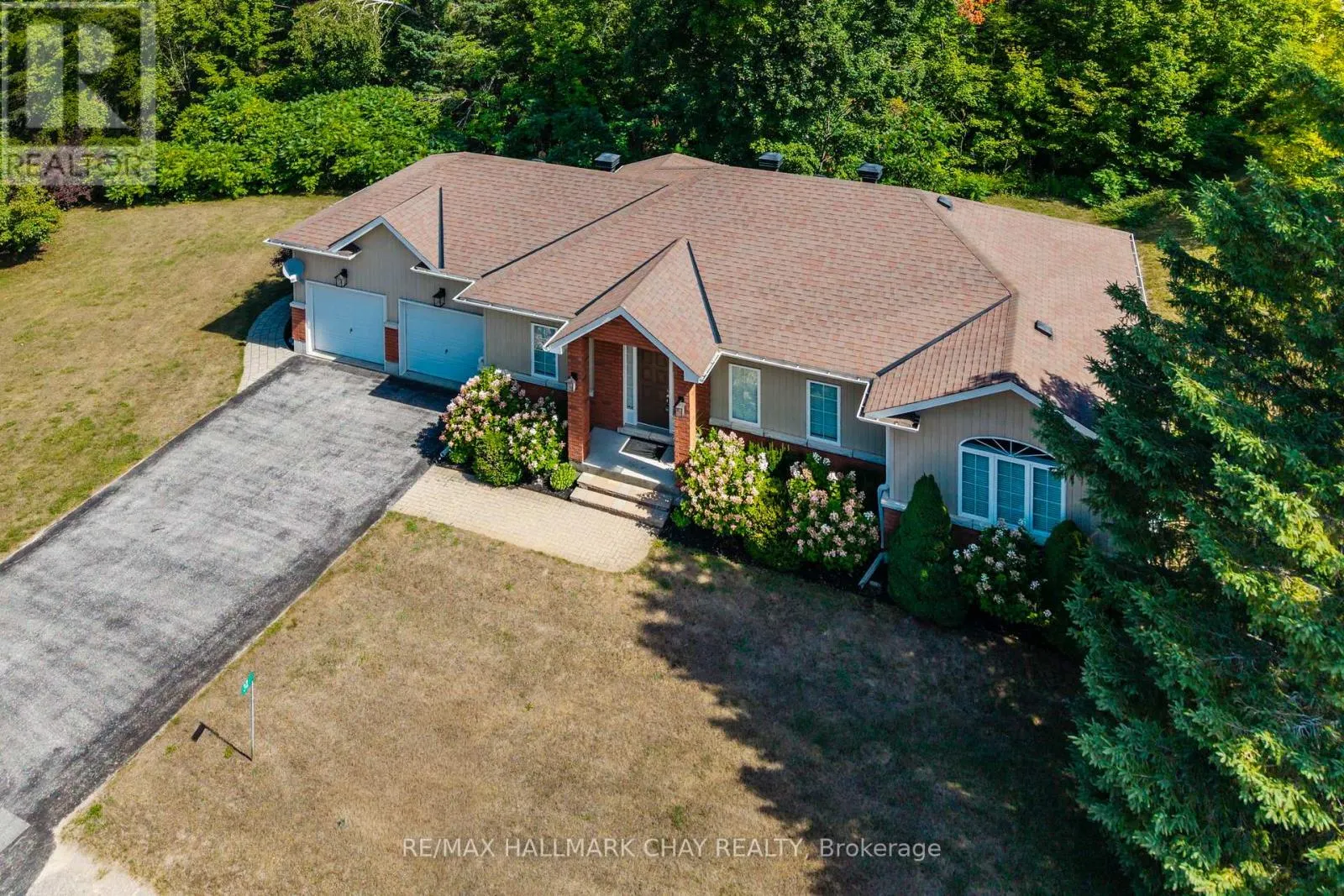 32 VALLEYCREST DRIVE