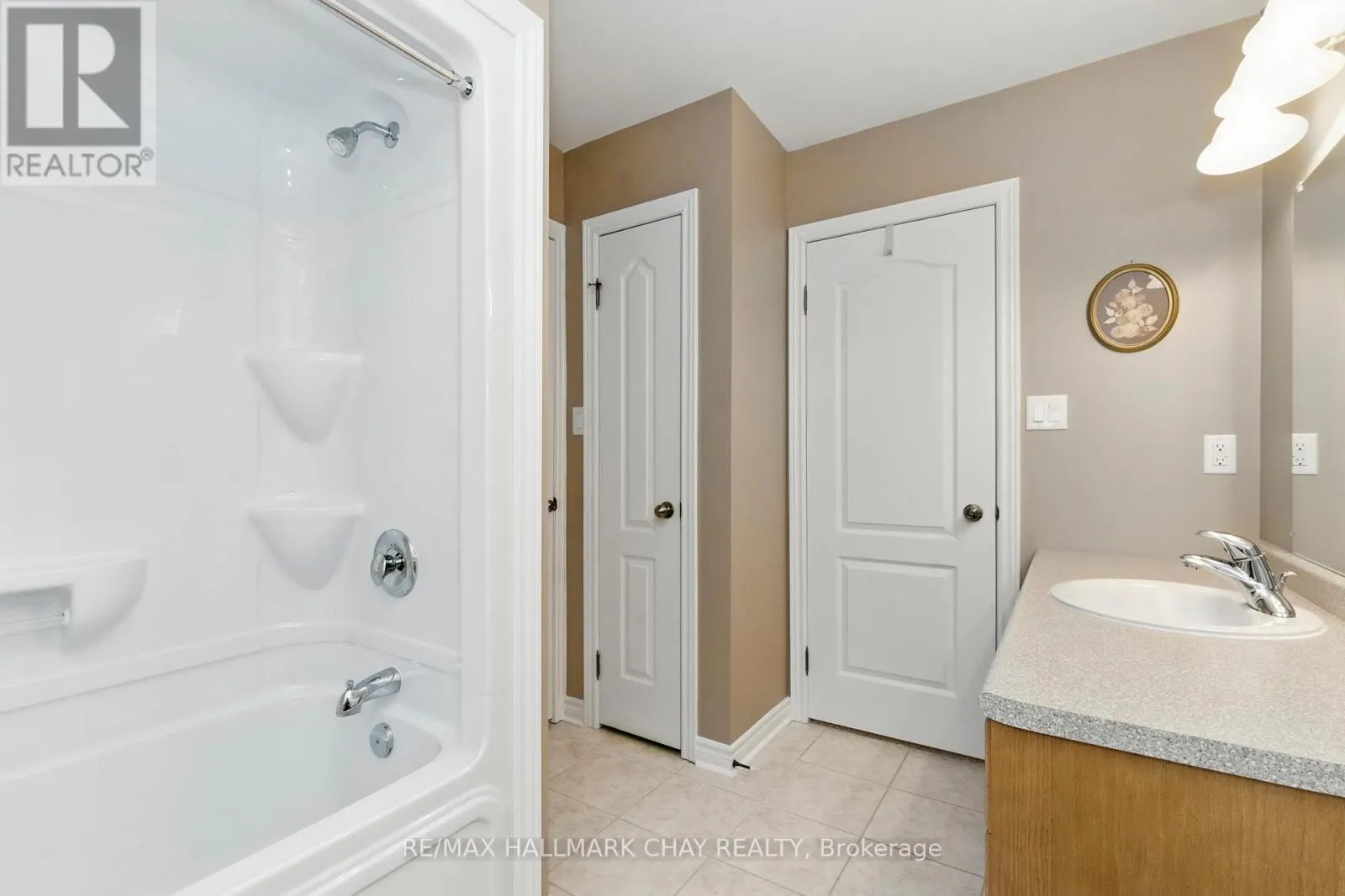 32 VALLEYCREST DRIVE
