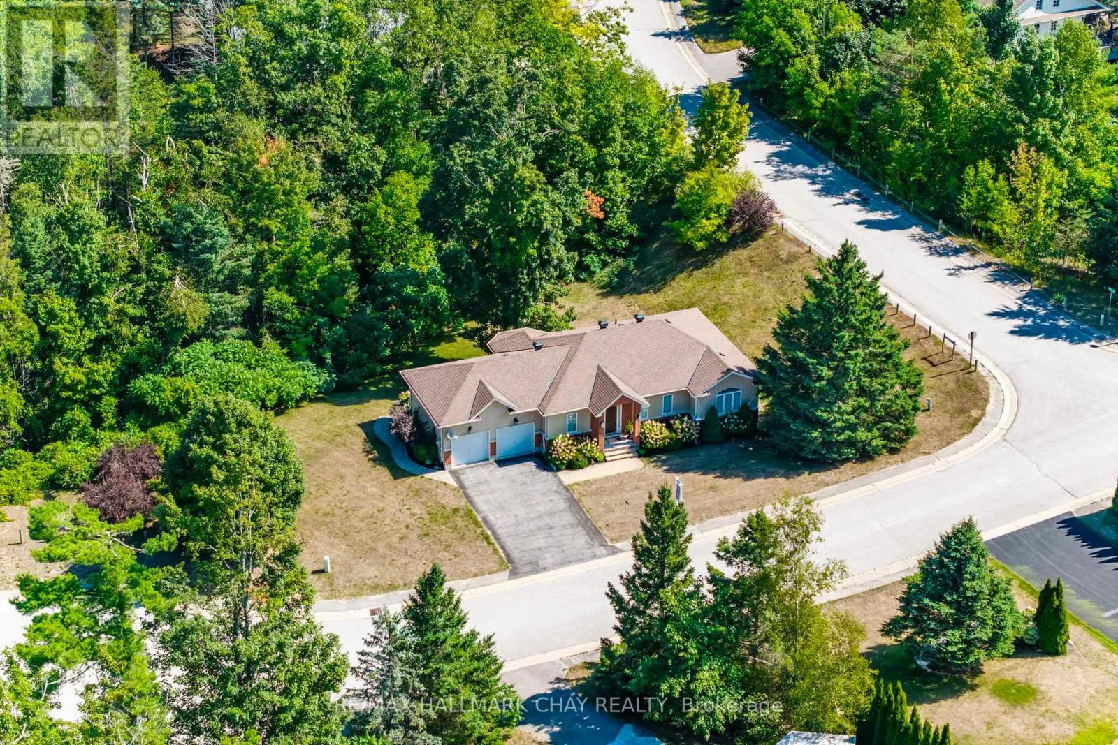32 VALLEYCREST DRIVE