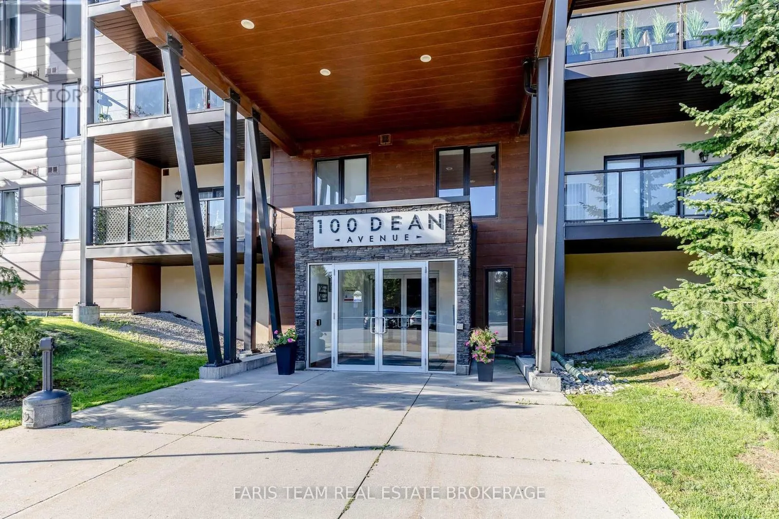 211 - 100 DEAN AVENUE