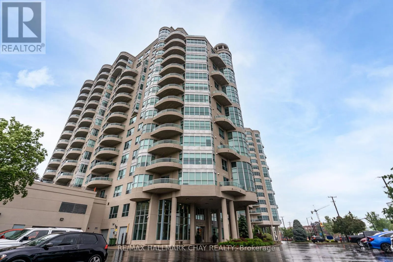 310 - 2 TORONTO STREET