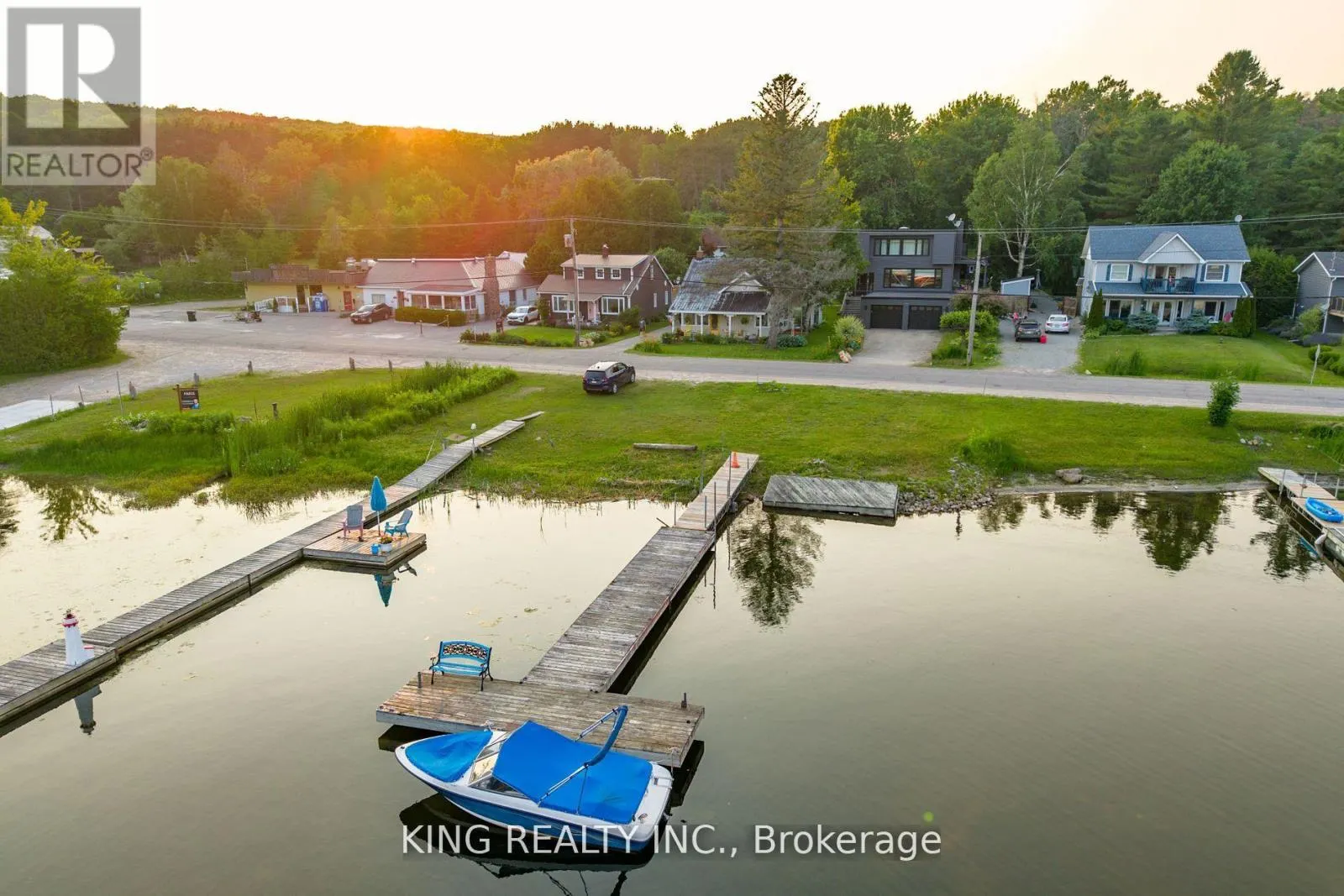 602 CHAMPLAIN ROAD