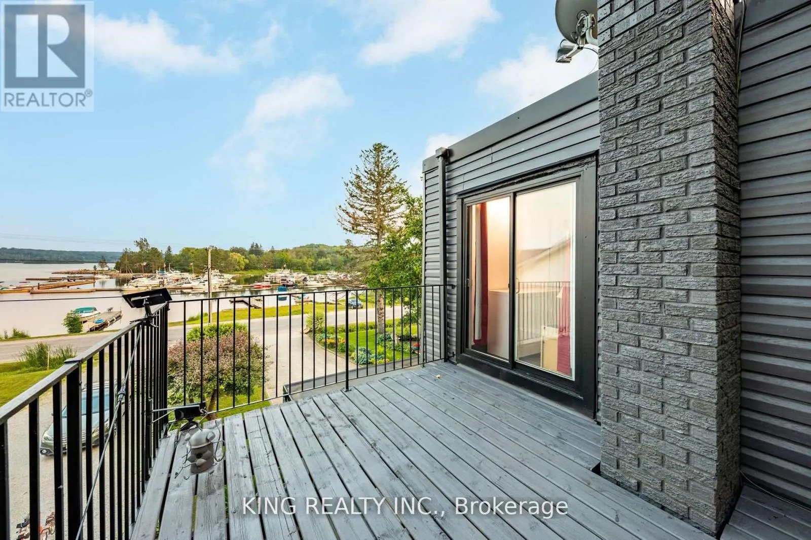 602 CHAMPLAIN ROAD