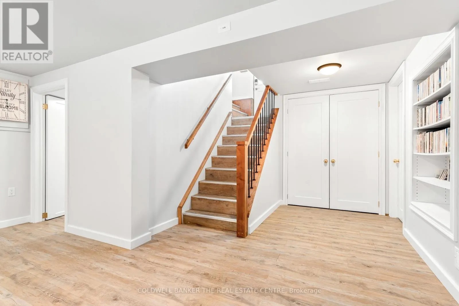 7 LEACH STREET