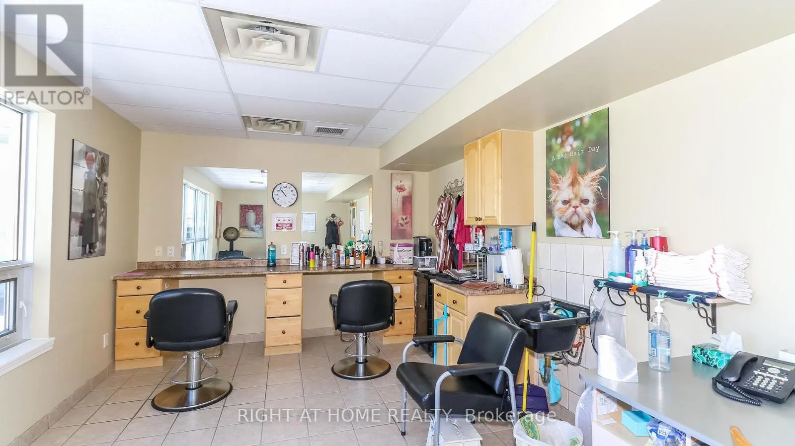 205 - 90 DEAN AVENUE