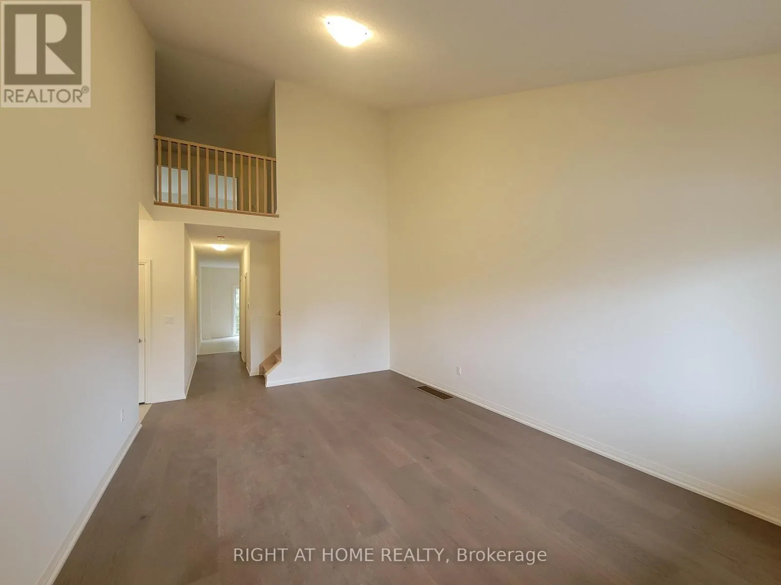 24 LAHEY CRESCENT