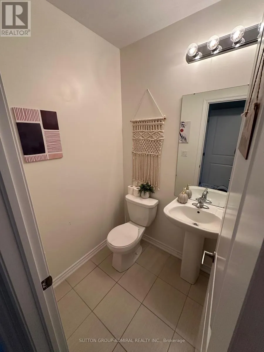 39 ATLANTIS DRIVE