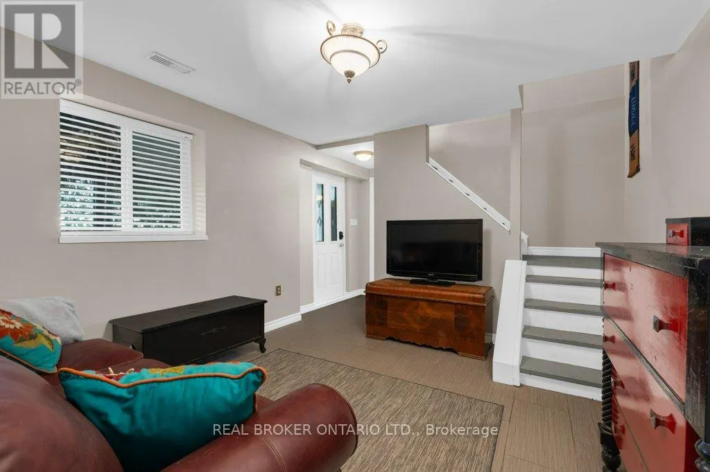 1909 WOODS BAY ROAD
