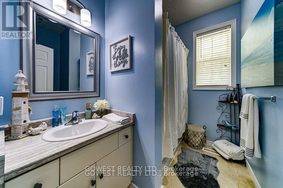 5 55TH STREET S