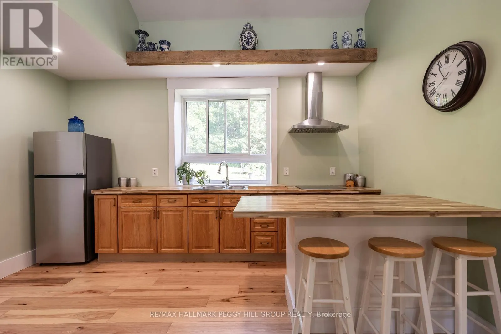 4396 PENETANGUISHENE ROAD