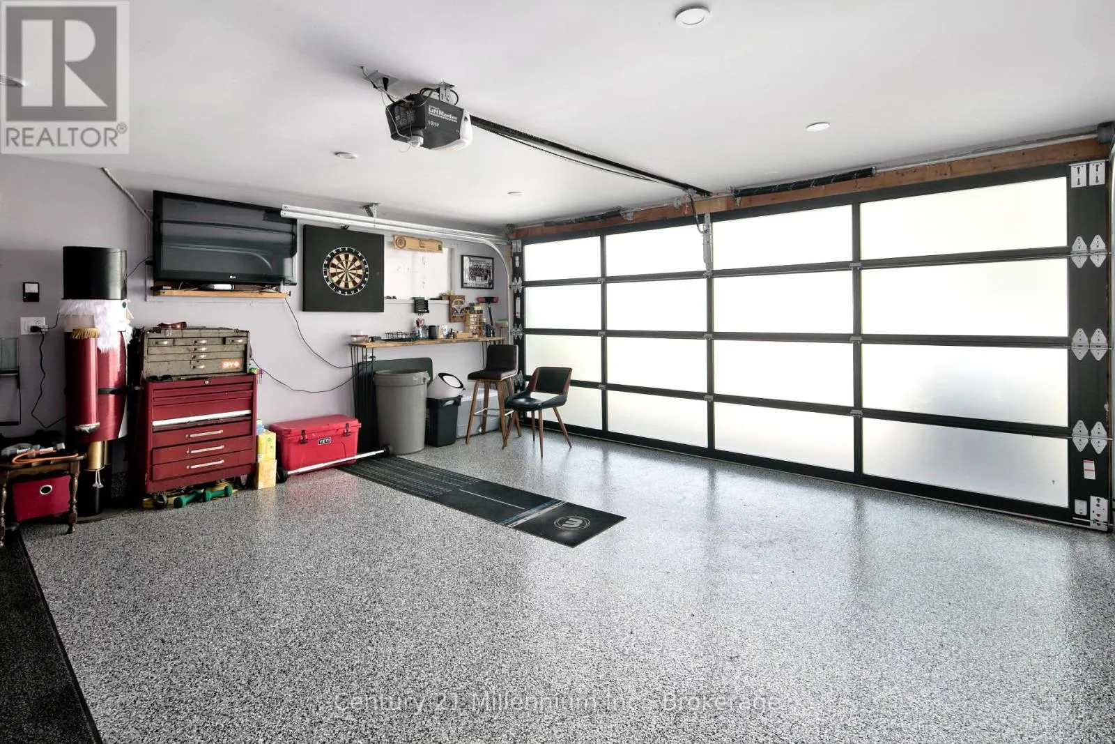 18 BRYAN DRIVE