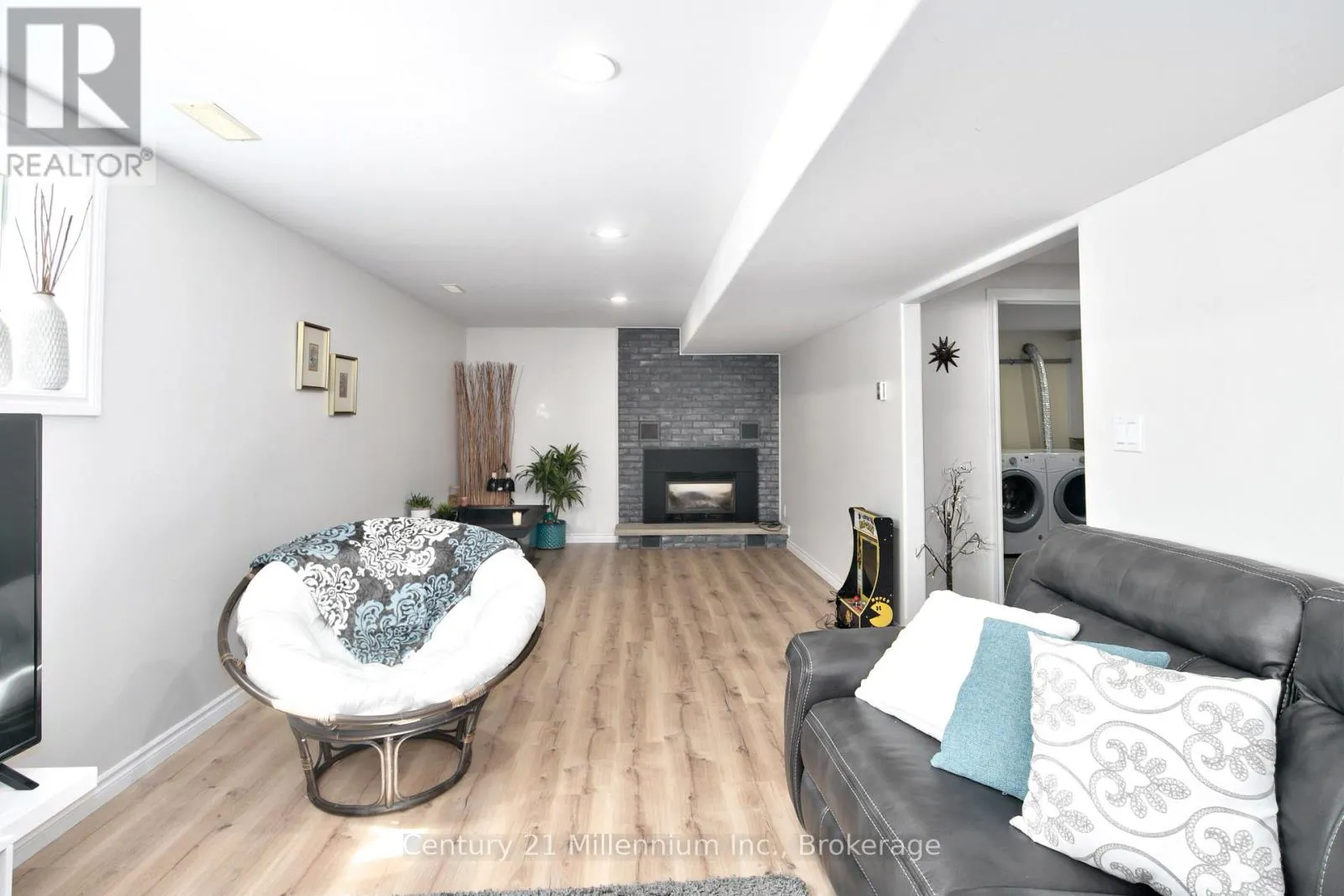 18 BRYAN DRIVE