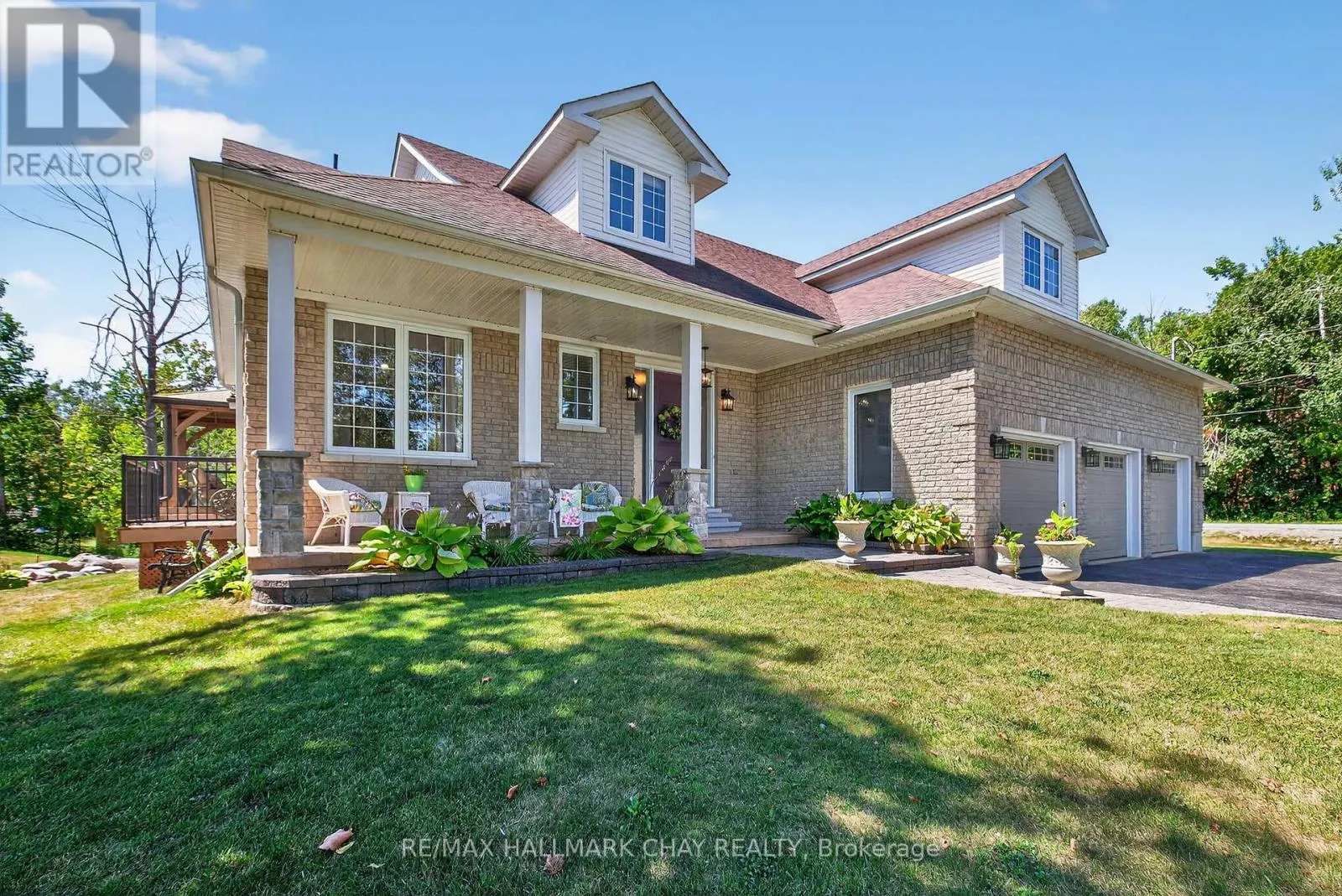 2 MARIPOSA CRESCENT