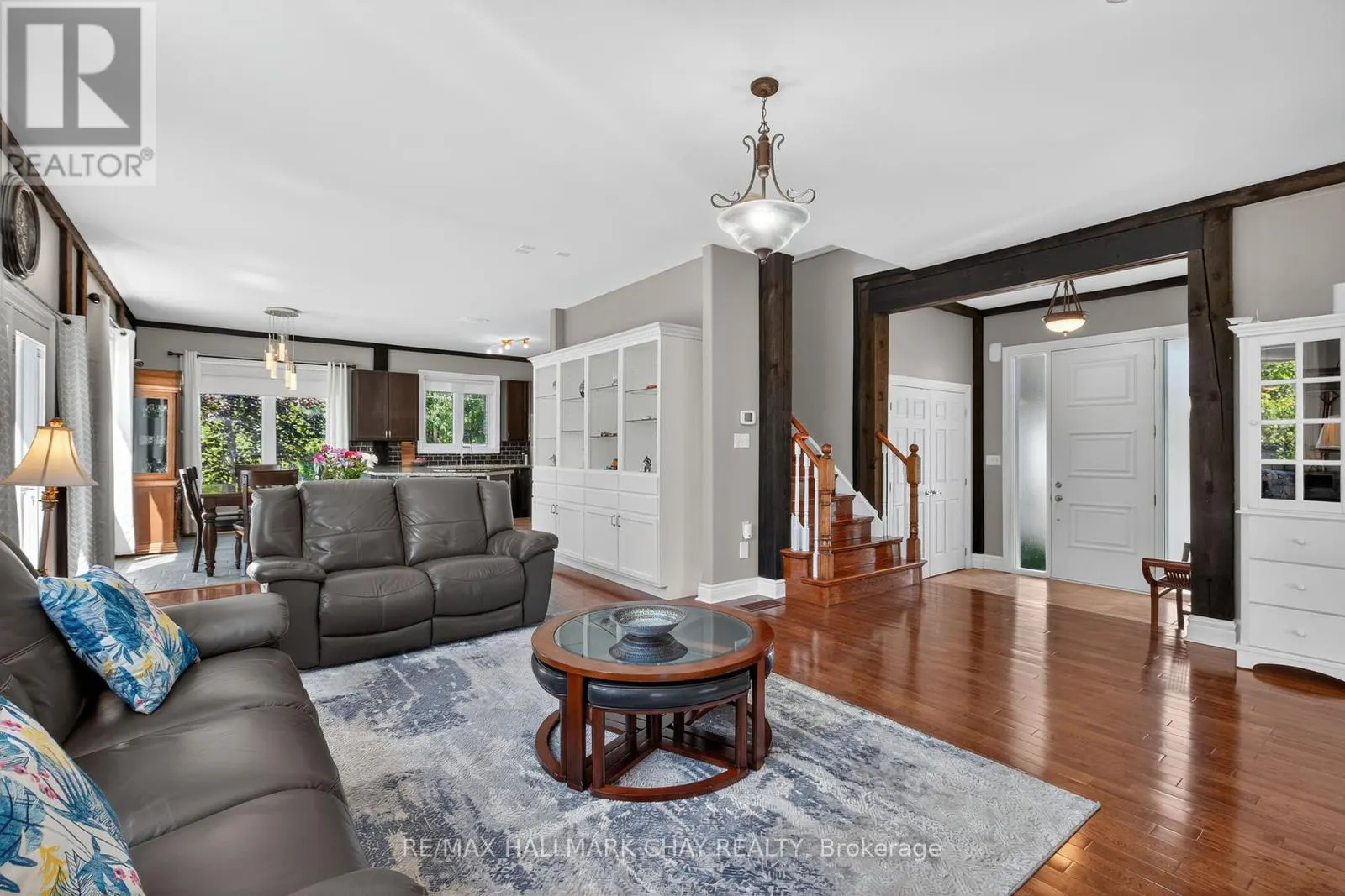 2 MARIPOSA CRESCENT