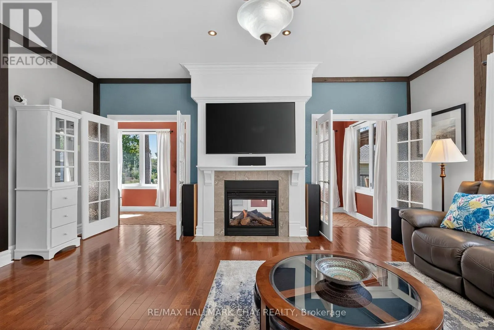 2 MARIPOSA CRESCENT