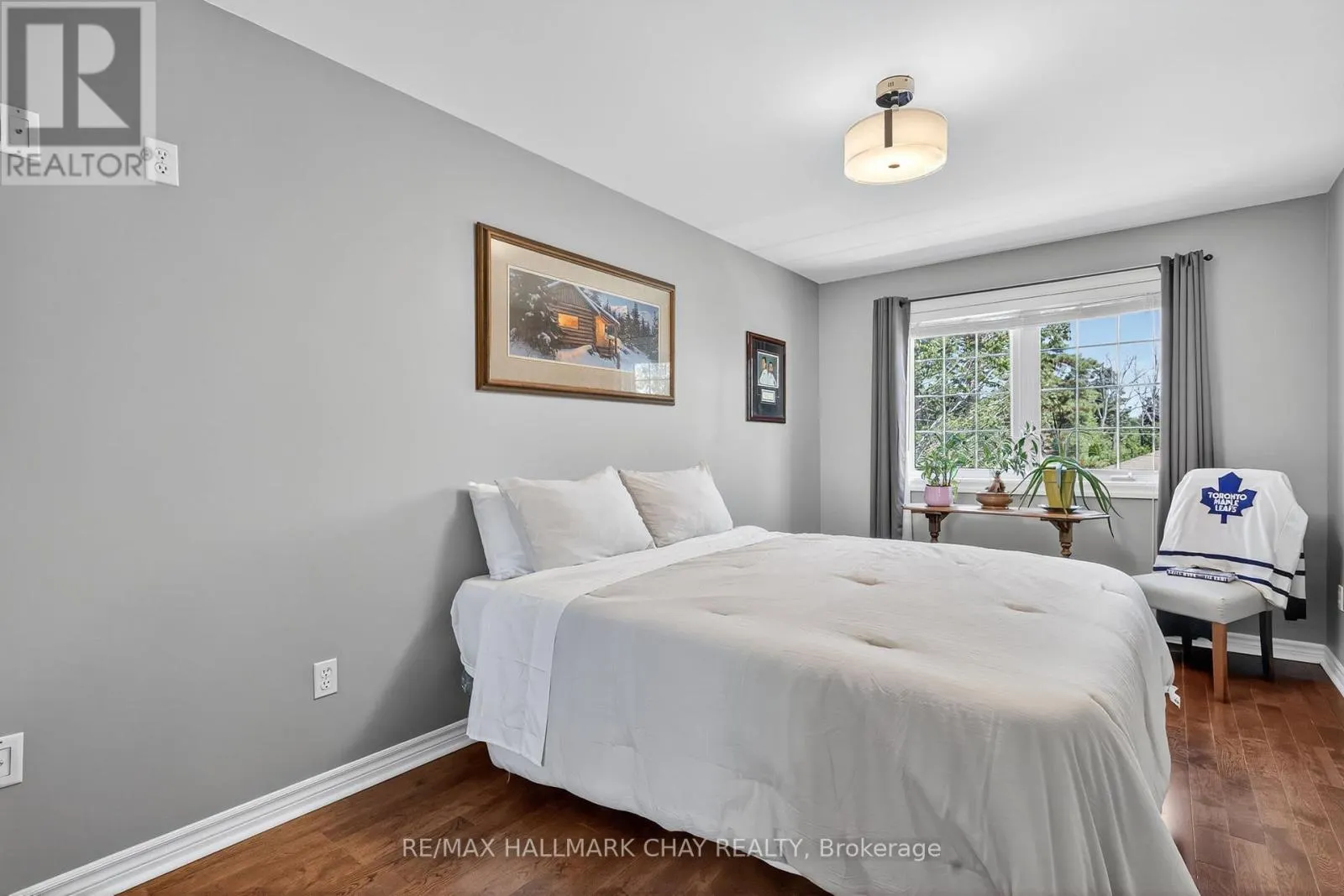 2 MARIPOSA CRESCENT