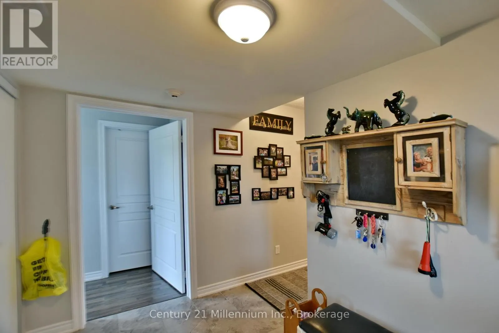 201 - 5 ANCHORAGE CRESCENT, #201