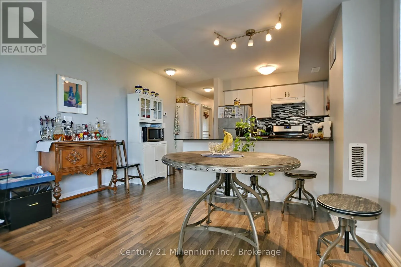 201 - 5 ANCHORAGE CRESCENT, #201