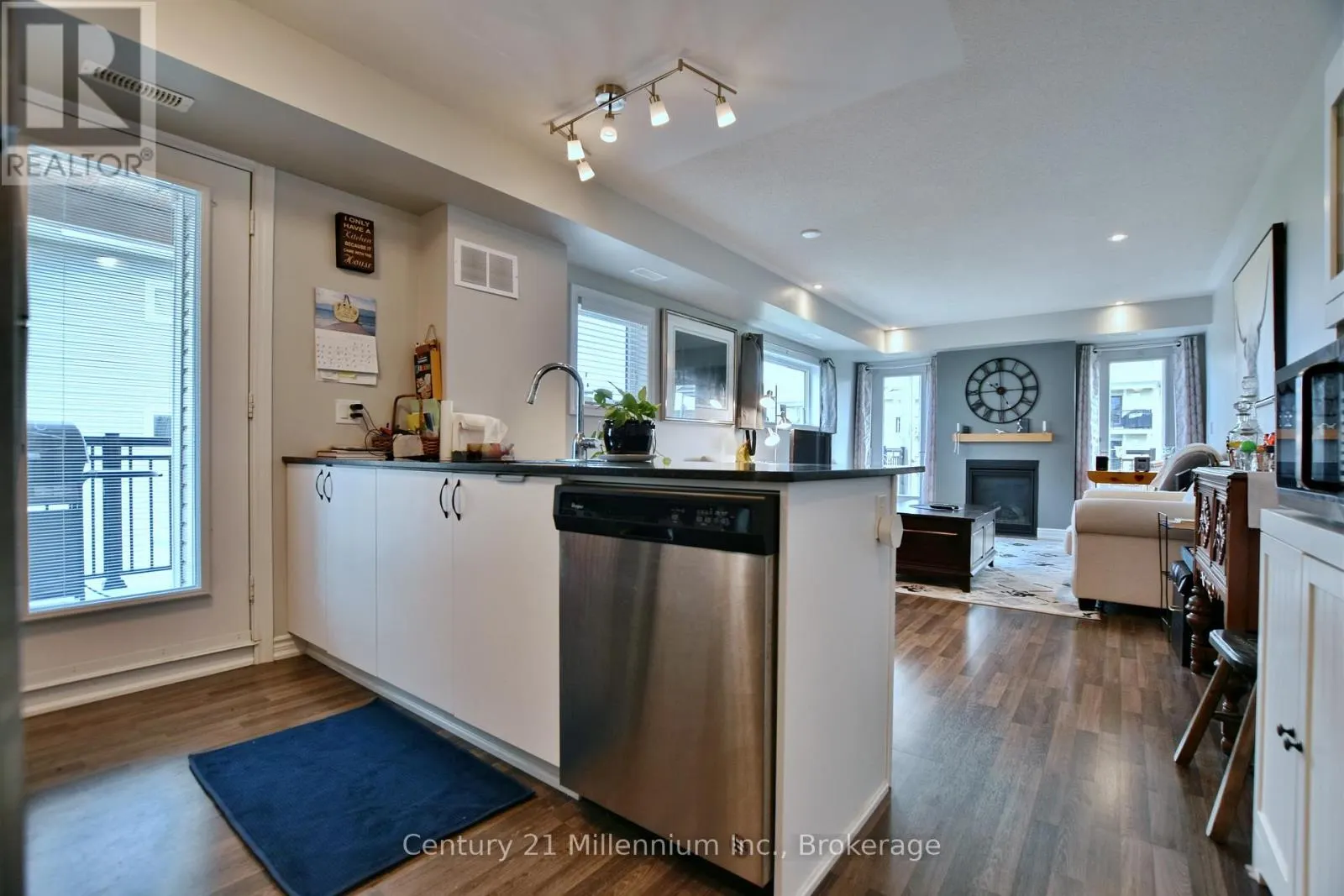 201 - 5 ANCHORAGE CRESCENT, #201