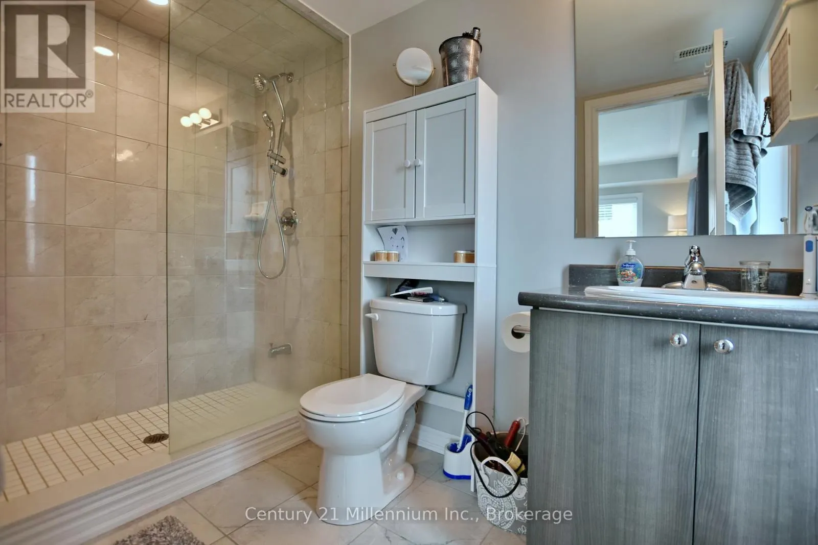 201 - 5 ANCHORAGE CRESCENT, #201