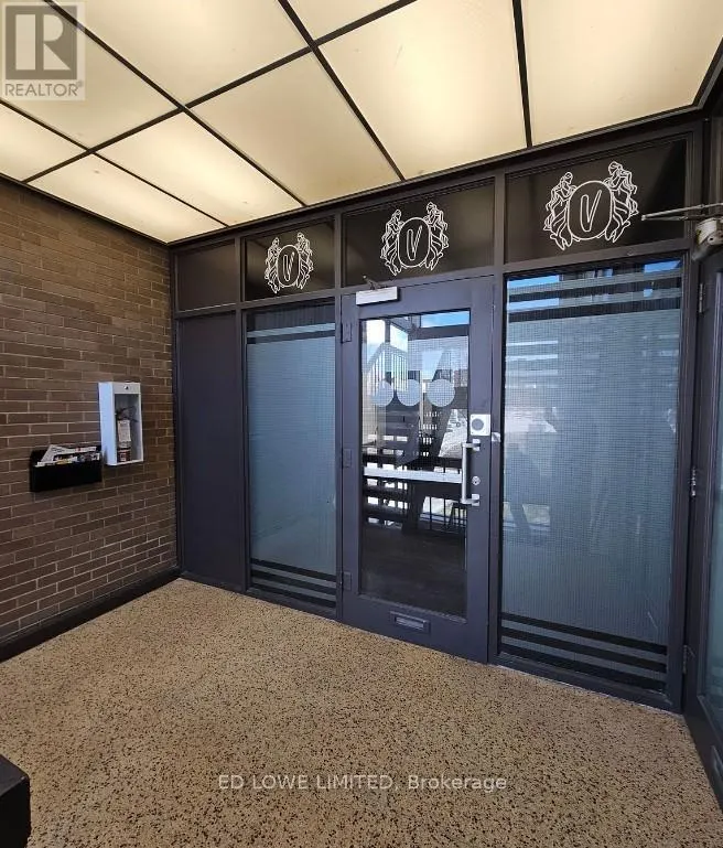 202 - 89 DUNLOP STREET E
