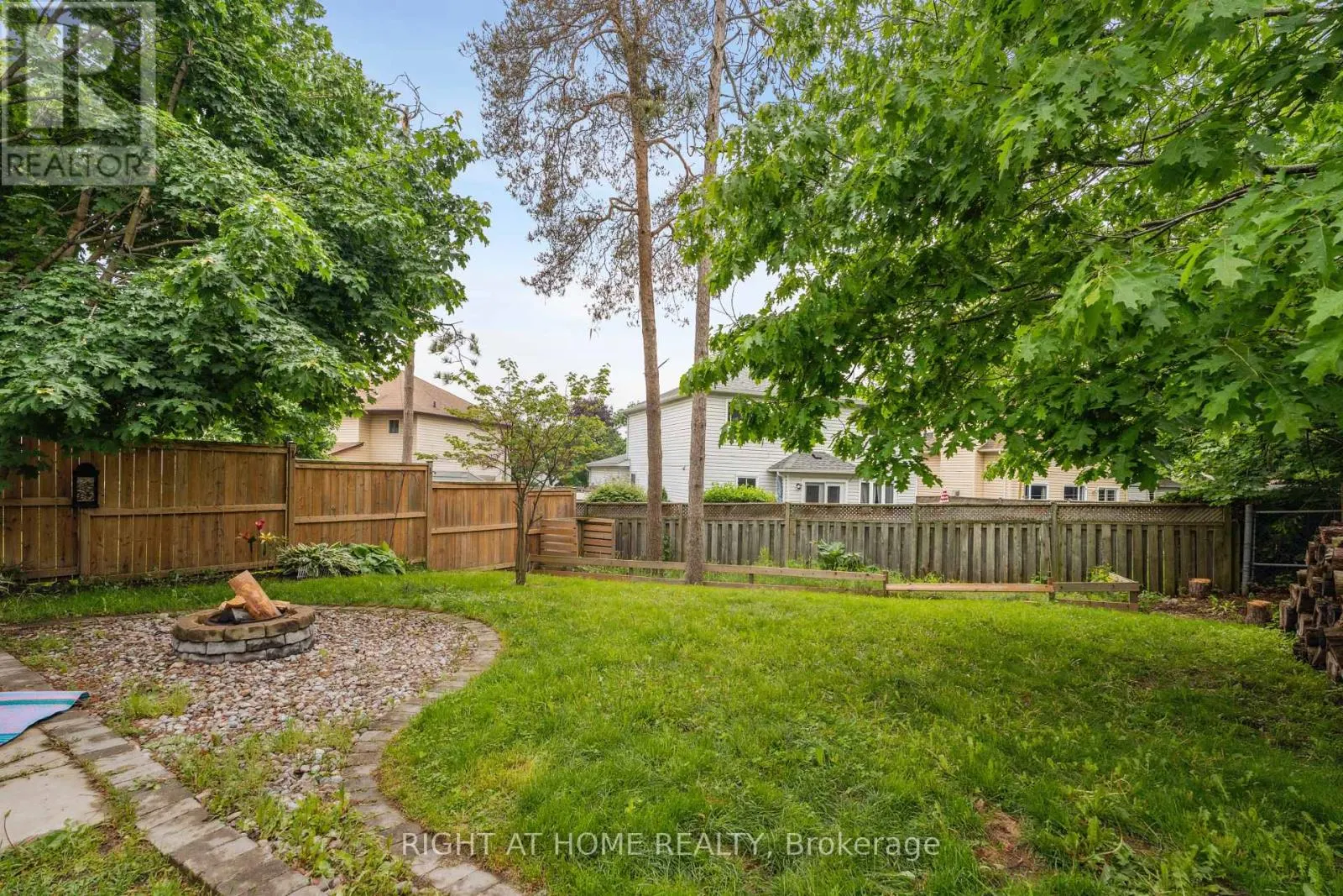 54 SHAKESPEARE CRESCENT