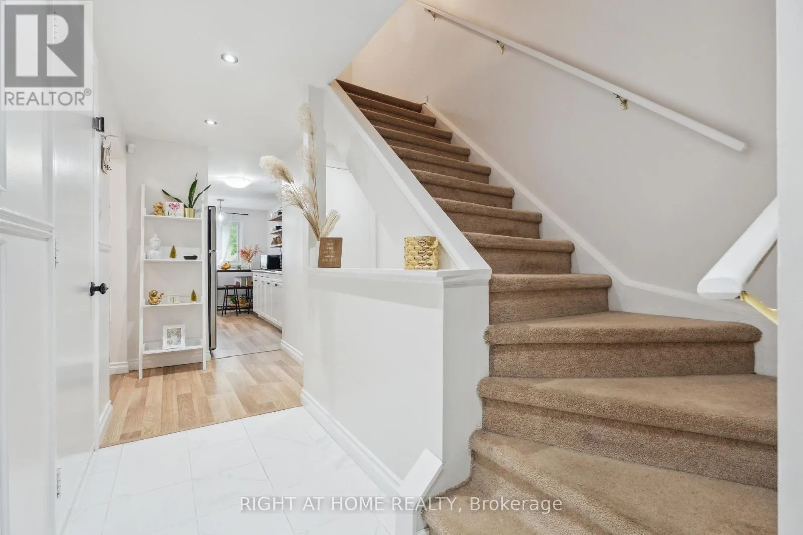54 SHAKESPEARE CRESCENT